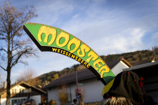 Weissensberger Narrenverein e.V. auf dem eigenen 2. Dämmersprung (Faschingsumzug)