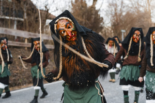 NV Waldhexen e.V. auf dem eigenen 2. Dämmersprung (Faschingsumzug)